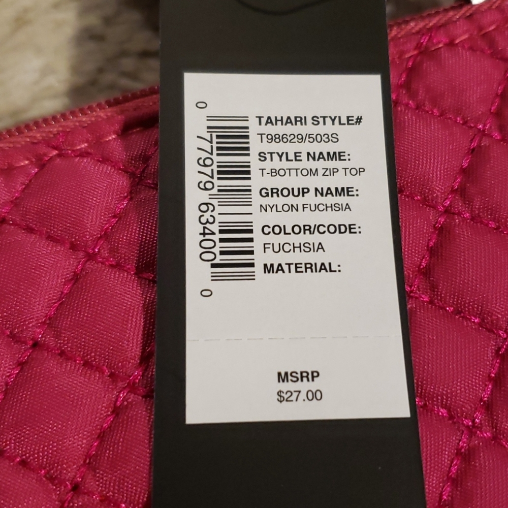 NWT -Tahari Pink Quilted Cosmetic Bag & Essentials - Picture 6 of 7